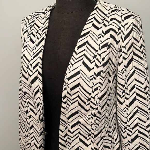 Truworths, Black & White Striped Blazer - Picture 2 of 8